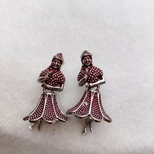 Dancing Doll