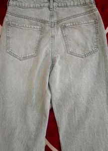 Straight Jeans