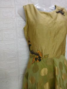 Banerjee Silk. Gpn