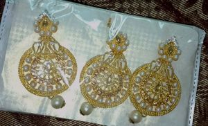 Jhumka With Mangtika