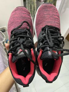 PUMA NRGY Comet IPD Unisex Sports Shoes- UK 5