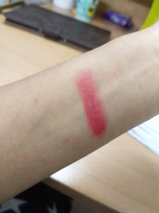 Miss Claire Butter Lip Balm (4g) | (Bought From Myntra, But The Color doesn&#39;t suit me so I&#39;m selling it)|you can check the available quantity in the stick|