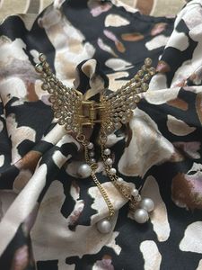 Elegant Golden Butterfly Hair Claw Clip