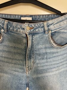H&amp;M STRAIGHT FIT JEANS