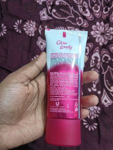Glow &amp;Lovely Cream