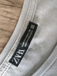 Zara Grey T