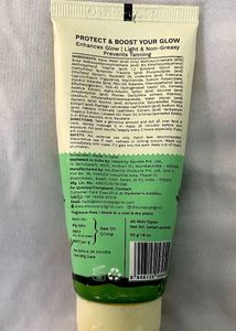 Pilgrim 2% Niacinamide Glow Sunscreen SPF 50❤️