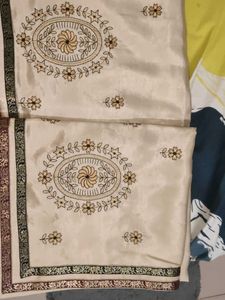 Saree With Blouse And Freebie