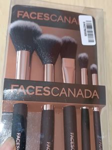 Faces Canada Brush Set