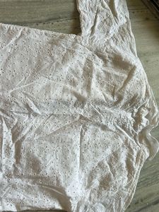white shirt short