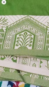 A beautiful  pure silk green 🍏 saree