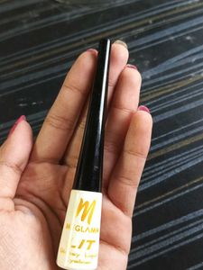 LIT Myglamm Glossy Black Eyeliner. 🖤