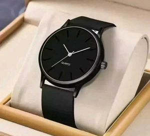 Man Analog Black Silicone Watches