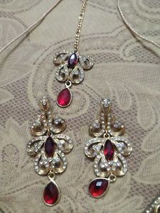 Elegant Indian Jewelry Set