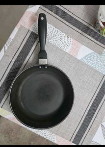 2 frying pan