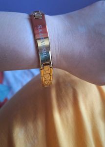 Gold-tone &#39;SAARVASRI&#39;  Magnatic Bracelet