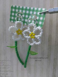 Whimsical Daisy Beaded Earrings