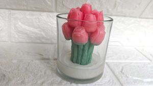 Tulip Jar Candle