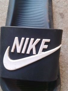 Nike Slides - Black