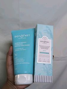 Dot N Key Barrier Face Wash And Moisturer