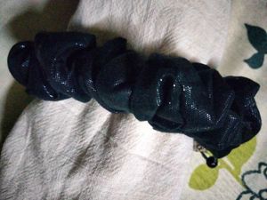 Black Floral Hair Clip
