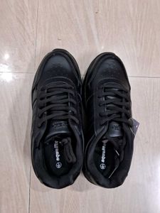 Aqualite Black Sneakers
