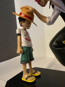 One Piece Luffy &amp; Shanks Figure
