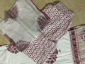 White &amp; Pink Floral Print Kurta Set