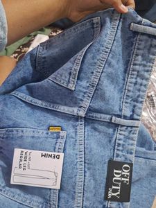 Highwaist Blue Jeans -- Raw Ripped