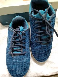 Sports Shoes