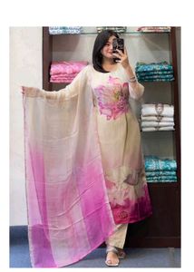 Floral Kurta Set Totally New