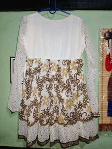 Elegant Embroidered Kurta