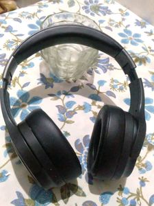 Black Wireless Headphones