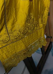 New Karachi Suits With Dupatta