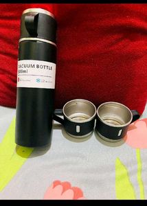 Vacuum Bottle &amp; Cups New With Tag Hot And Cold
