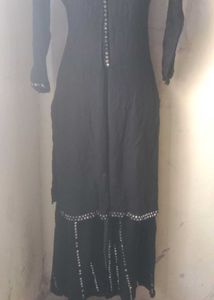 Elegant Black Embellished Kurta