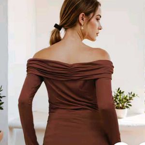 Off-Shoulder Ruched Long Sleeve Top