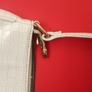 WHITE BAGUETTE BAG