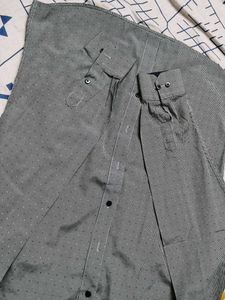 Jean Pierre Men Green Checks Slimfit Printed Shirt