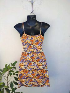 H&amp;M Cute orange Floral Dress