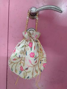 Floral Embroidered Pouch