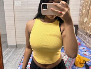 Cute yellow top🫶🏼
