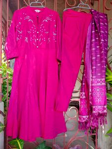 Embroidered Kurta Set With Printed Dupatta