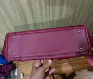 Guess Naya Women Burgundy Tote Bag