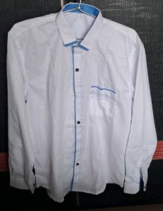 Regular Fit Solid Double Collar Casual Shirt