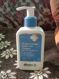 2% Niacinamide Gentle Skin Cleanser