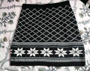 Knit Mini Skirt - Geometric Pattern