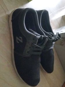 Black Casual Sneakers