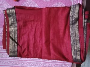 maroon saare