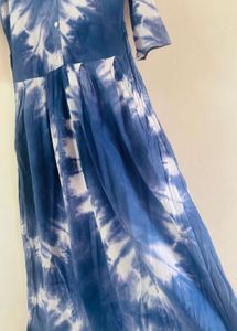 Blue Tie-Dye Midi Dress